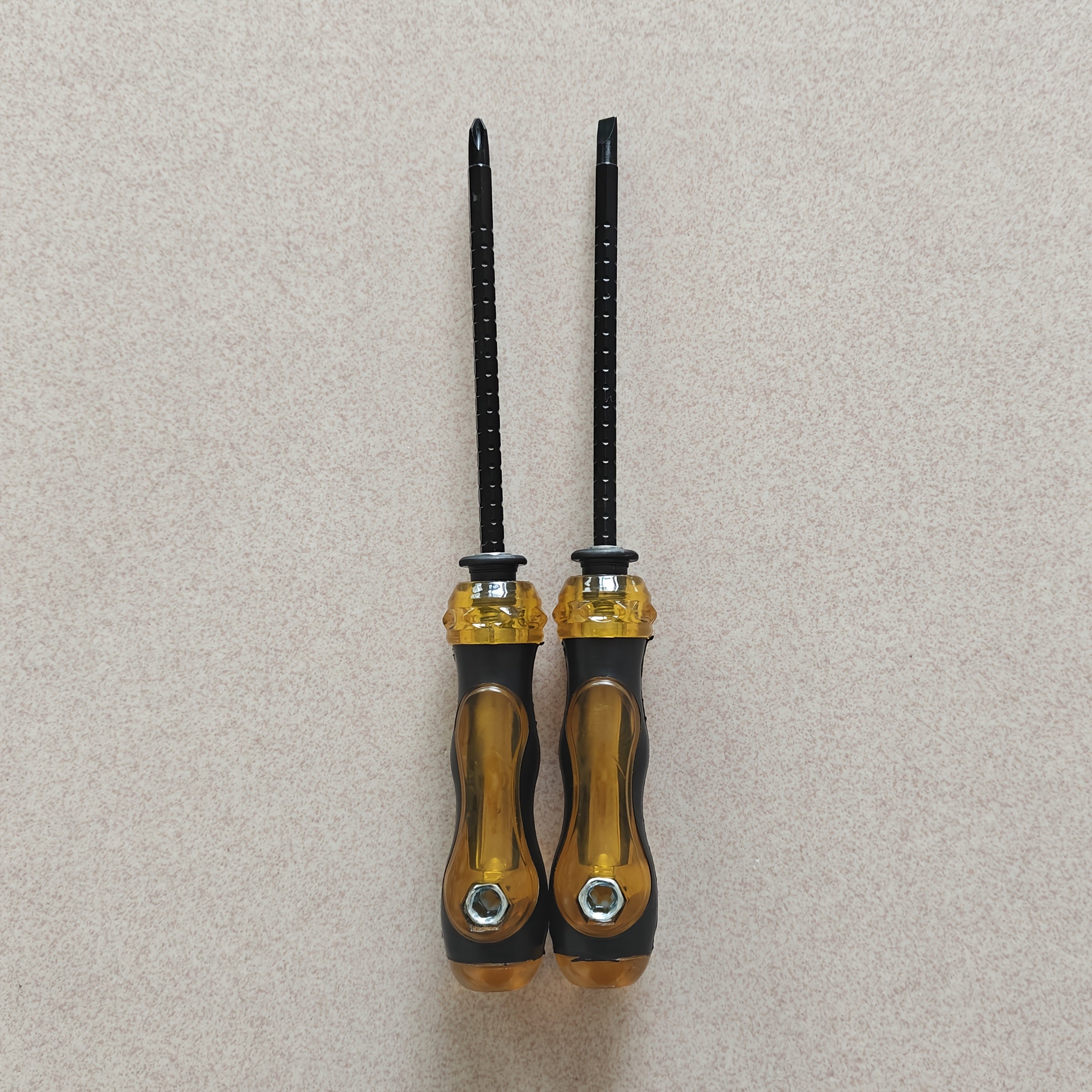 2-in-1 Magnetic Manual Screwdriver -Phillips & Flathead Tips -Delivers Stronger Torque